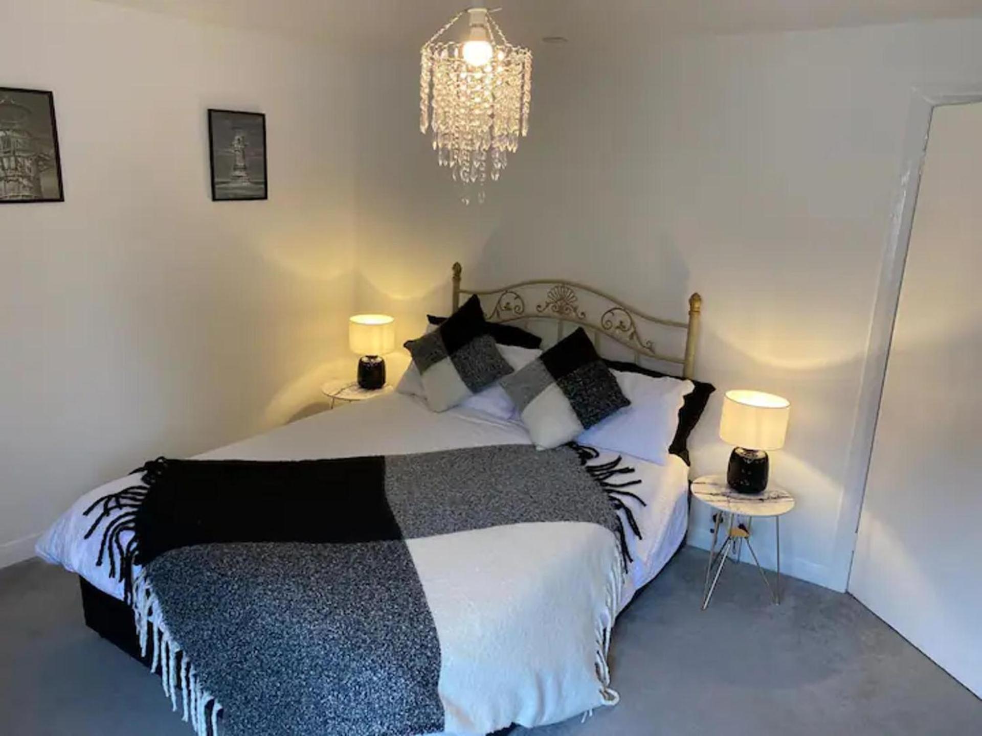 Апартаменти 2 Bed-Sleeps 4-Sea View-Pet Friendly-Parking Лланеллі Екстер'єр фото