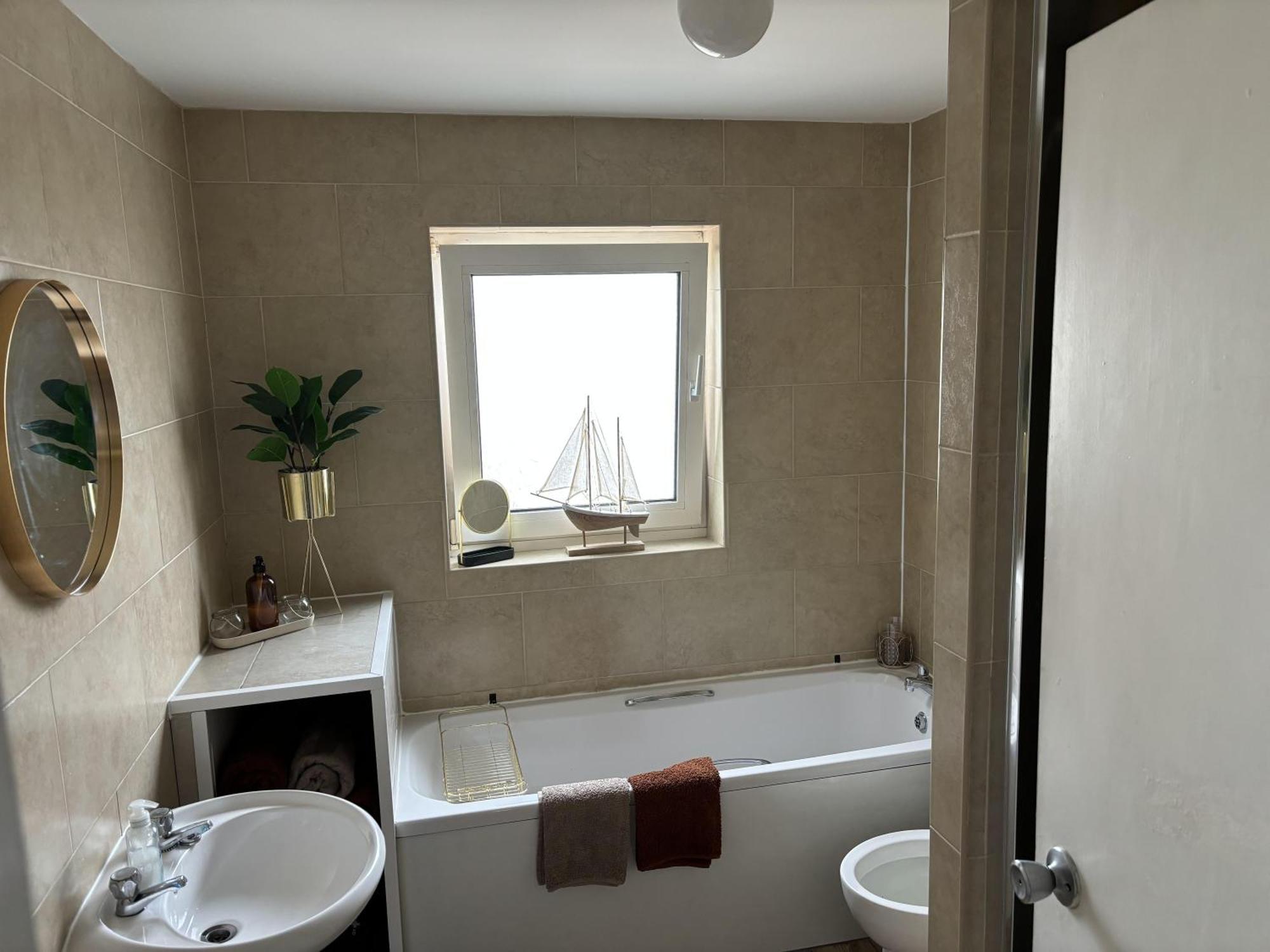 Апартаменти 2 Bed-Sleeps 4-Sea View-Pet Friendly-Parking Лланеллі Екстер'єр фото